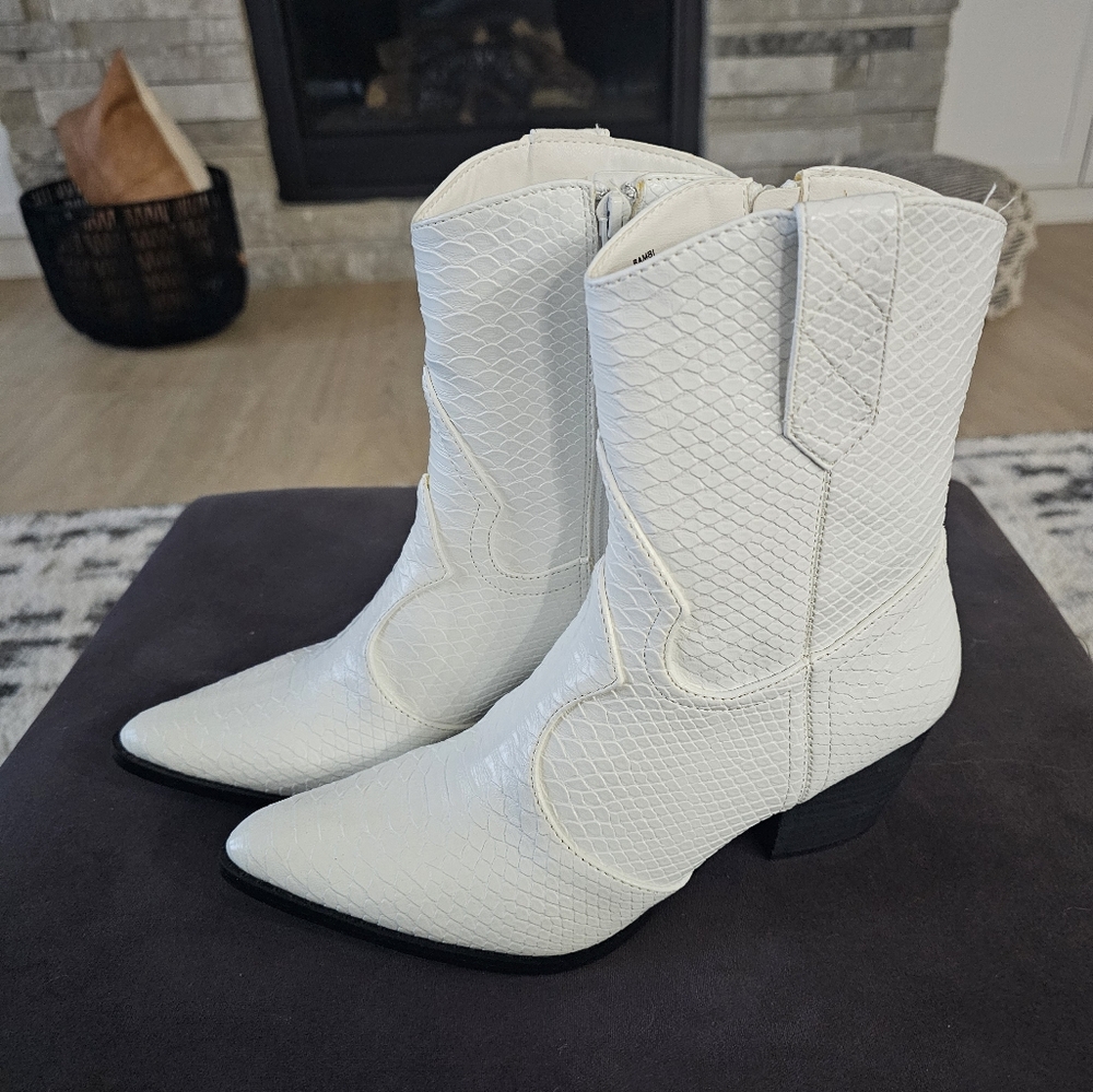 Women's White Croc-Embossed Ankle Boots - Picture 5 of 7